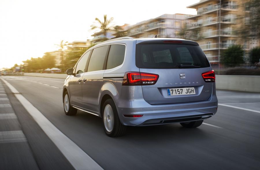  Seat Alhambra 2015 года  (фото 16 из 35)